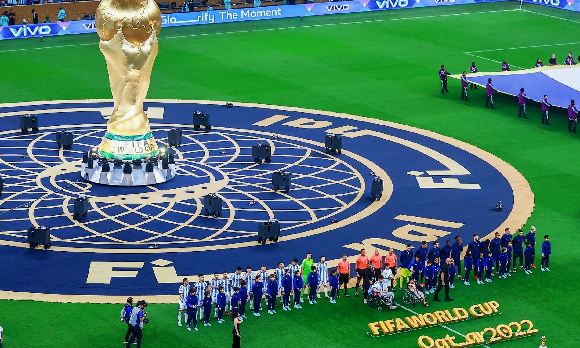 vivo tworzy niezapomniane chwile dla kibiców na całym świecie na Mistrzostwach Świata FIFA w Katarze 2022™
