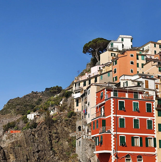 příklady portrétů z&nbsp;telefonu vivo x100 pro s&nbsp;přirozenou barvou