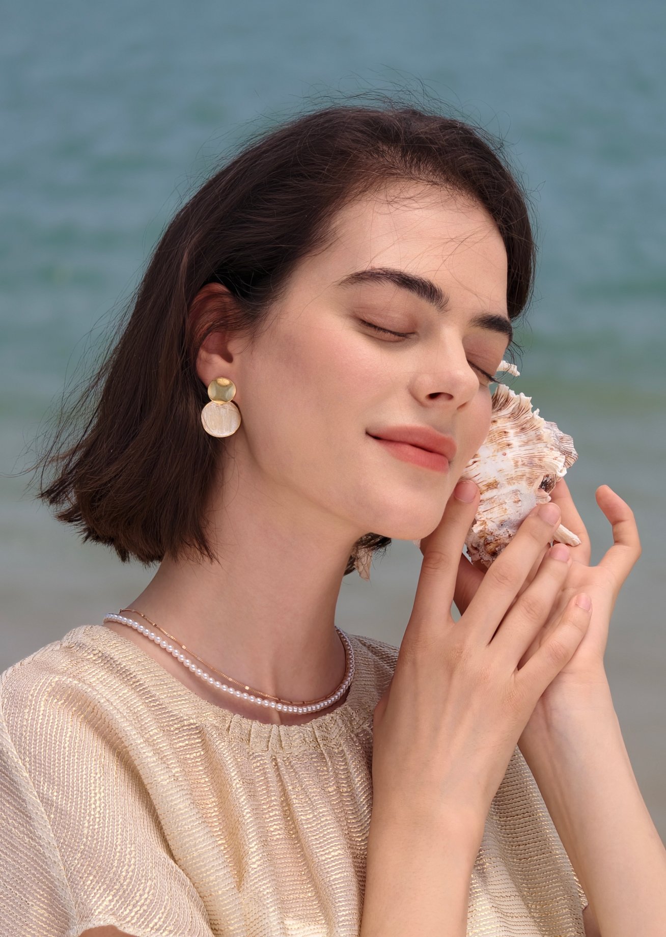 multi-focal HD portrait shot by vivo X Fold6 at 100mm